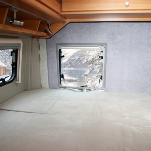 Folie izolatoare usa spate Ducato, cu decupaj pentru fereastra