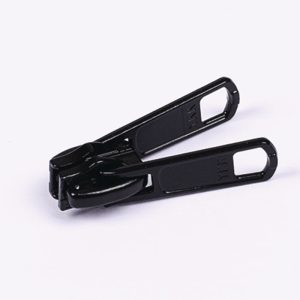 Fermoar pentru material dublu