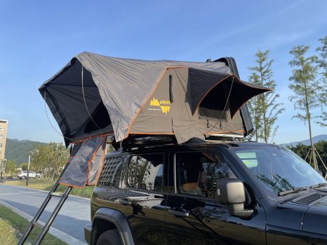 Cortu auto cu prindere pe plafon, XGO-15A, pentru 3-4 persoane, inclusiv bare transversale pe cort